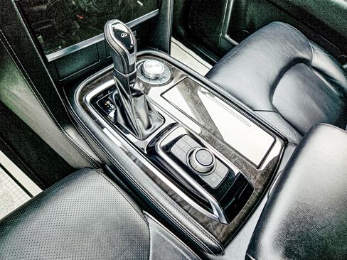 Used 2024 INFINITI QX80 Luxe image 19