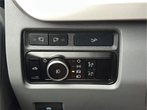 Used 2023 Ford F250 XLT w/ Black Appearance Package AWD/4WD image 27