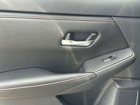 Certified 2024 Nissan Sentra SR FWD image 12