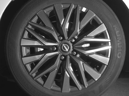 Used 2025 Nissan Altima 2.5 SV image 12