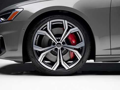 Used 2024 Audi S6 Premium Plus w/ Premium Plus Package image 19