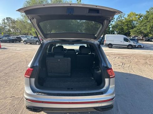 Used 2023 Volkswagen Tiguan SE R-Line image 7