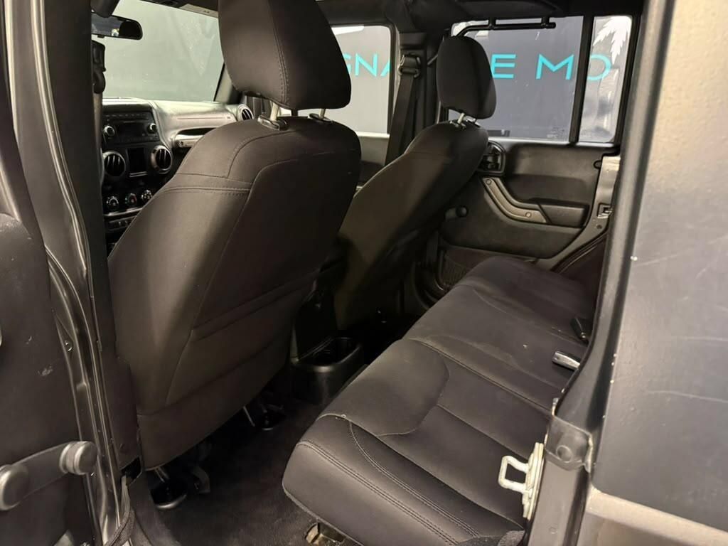 Used 2017 Jeep Wrangler Unlimited Sport AWD/4WD image 12