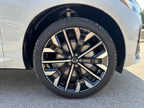 New 2026 Volvo XC60 B5 Ultra image 7
