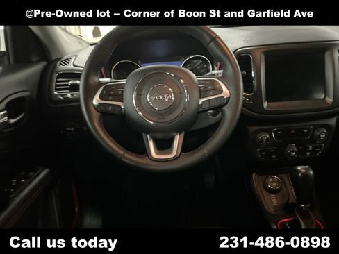 Used 2019 Jeep Compass Trailhawk image 16