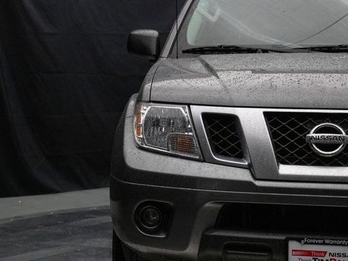 Used 2021 Nissan Frontier SV image 5