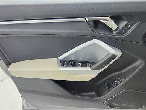 Used 2024 Audi Q3 2.0T Premium Plus image 34