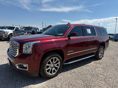 Used 2020 GMC Yukon XL Denali AWD/4WD image 4