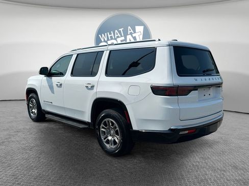 Used 2024 Jeep Wagoneer 4WD w/ Convenience Group I image 6
