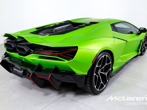 Used 2024 Lamborghini Revuelto AWD/4WD image 9