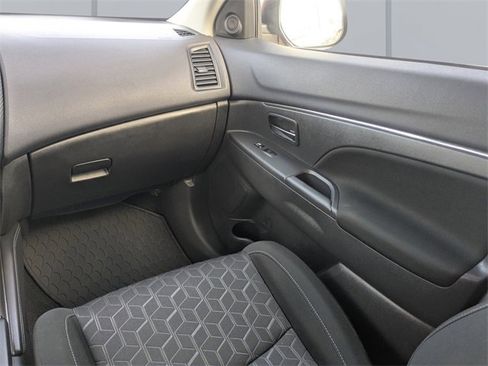 Used 2024 Mitsubishi Outlander Sport ES image 17