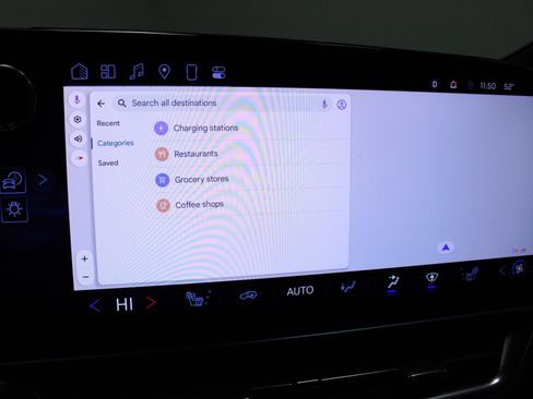 Used 2025 Chevrolet Equinox EV LT w/ Convenience Package image 25