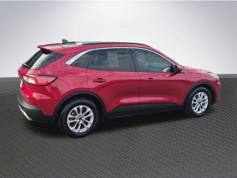 Used 2020 Ford Escape SE image 4