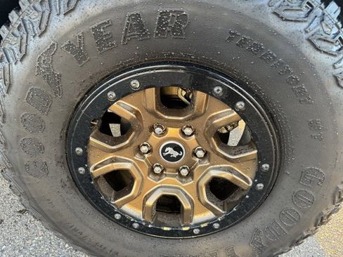 Used 2023 Ford Bronco Wildtrak image 6