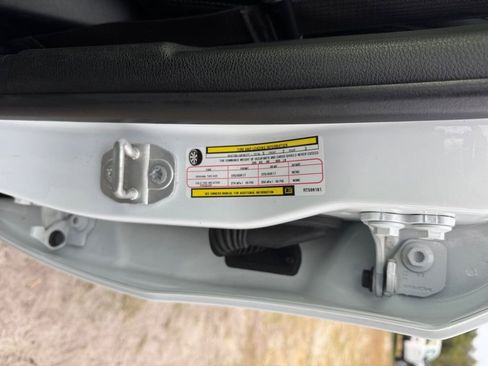 Used 2024 Jeep Compass Latitude image 29