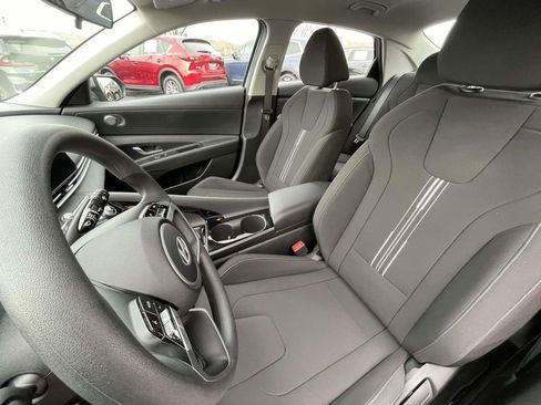 Used 2024 Hyundai Elantra Blue image 27