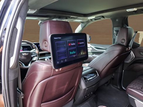 Used 2022 Cadillac Escalade Sport Platinum AWD/4WD image 29