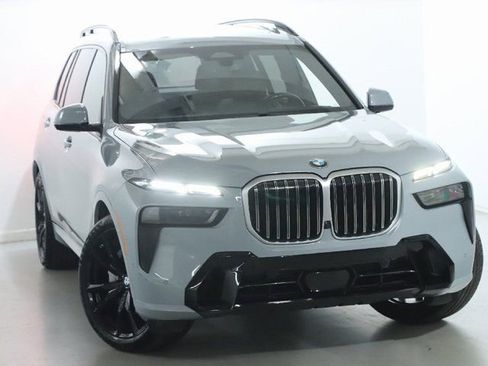 Certified 2024 BMW X7 xDrive40i w/ M Sport Package image 2