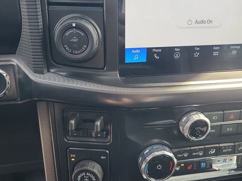 Used 2025 Ford F150 Platinum AWD/4WD image 31