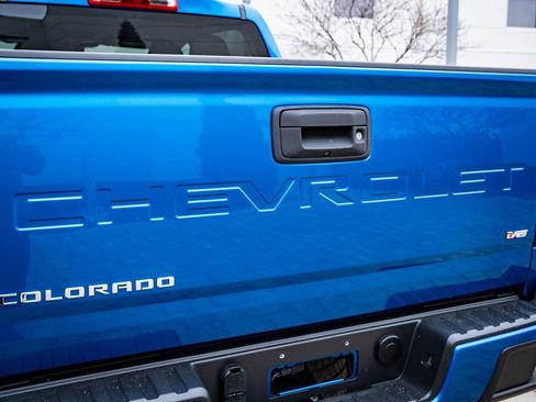 Used 2021 Chevrolet Colorado W/T w/ Custom Special Edition image 18