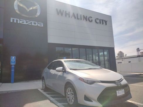 Used 2017 Toyota Corolla LE FWD image 1