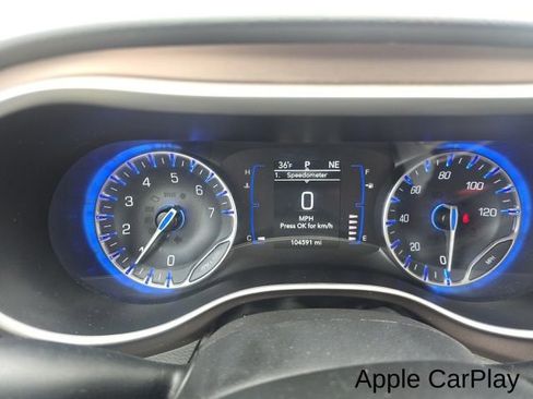 Used 2023 Chrysler Voyager LX image 11