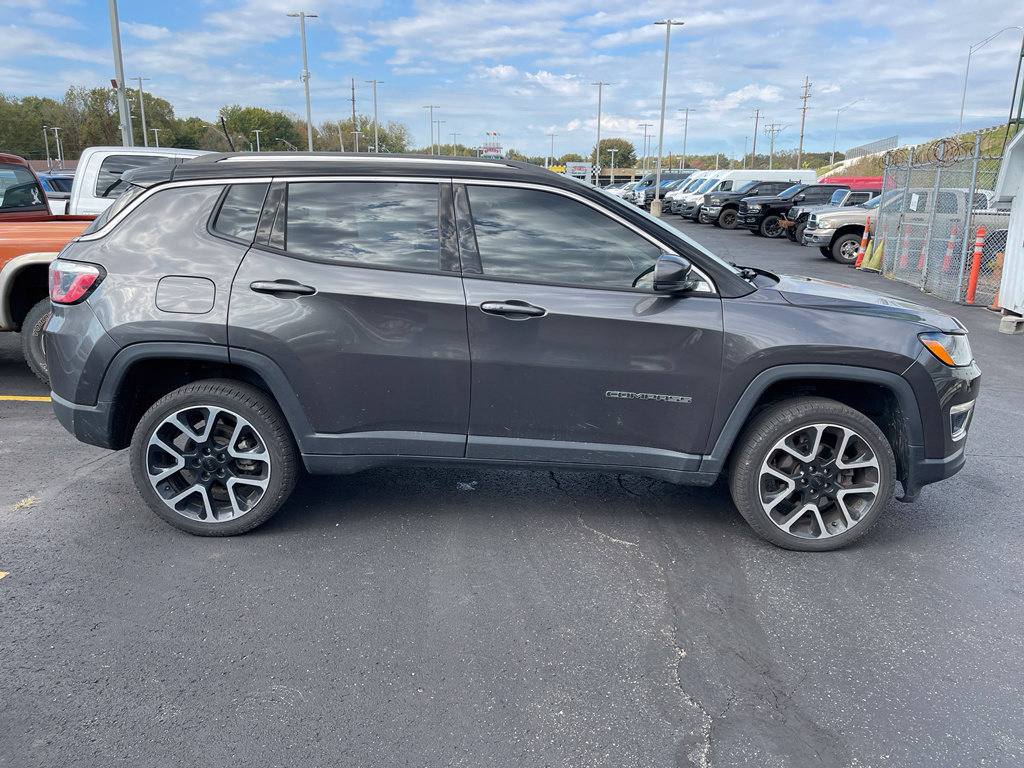 Used 2018 Jeep Compass Limited w/ Navigation Group AWD/4WD image 4