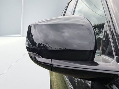 New 2025 Jeep Grand Cherokee L Limited w/ Black Appearance Package image 10