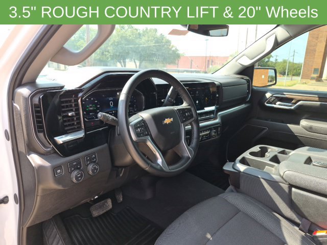Used 2025 Chevrolet Silverado 1500 LT w/ Safety Package AWD/4WD image 16