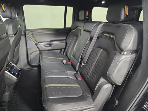 Used 2025 Rivian R1S Adventure AWD/4WD image 21