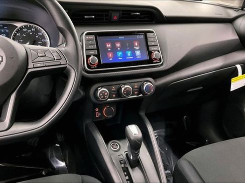 New 2025 Nissan Kicks Play S FWD image 7