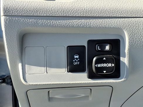 Used 2010 Toyota Corolla LE image 16