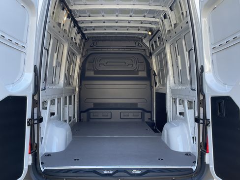 New 2025 Mercedes-Benz Sprinter 2500 image 15
