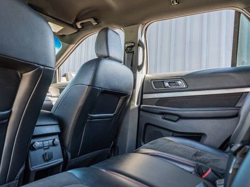 Used 2018 Ford Explorer XLT w/ Equipment Group 202A image 36