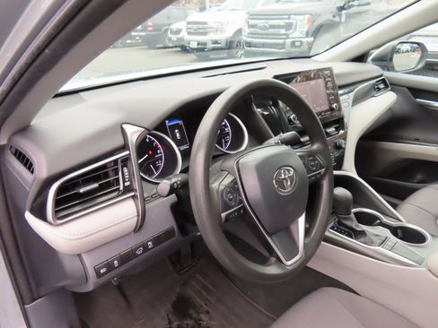 Used 2023 Toyota Camry LE image 12