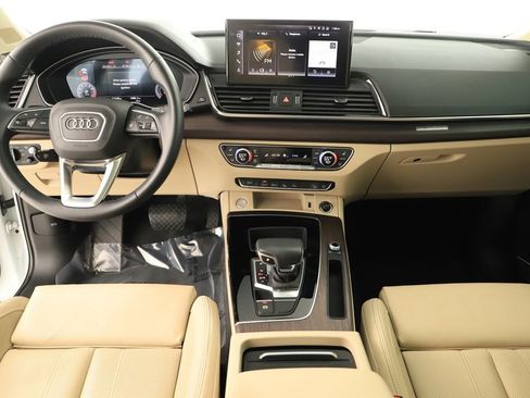 Used 2021 Audi Q5 Prestige w/ Prestige Package image 18