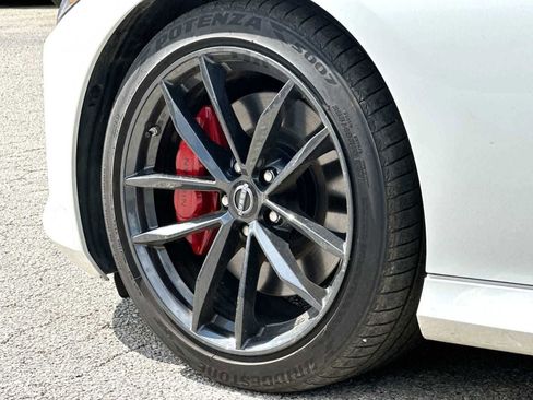 Used 2024 Nissan Z Performance w/ Floor Mat Package image 11