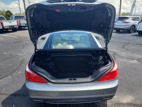 Used 2014 Mercedes-Benz SL 550 image 8