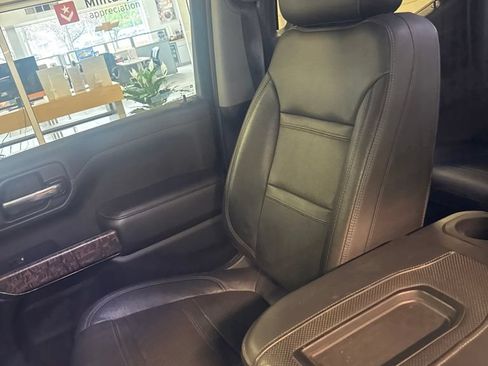 Used 2019 GMC Sierra 1500 Denali w/ Denali Ultimate Package AWD/4WD image 9