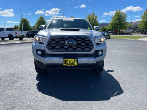 Certified 2021 Toyota Tacoma TRD Sport w/ Technology Package AWD/4WD image 8