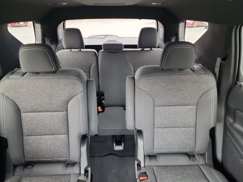 New 2026 Chevrolet Traverse LT image 22