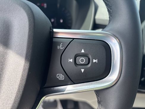 Certified 2023 Volvo XC40 B5 Ultimate AWD/4WD image 25