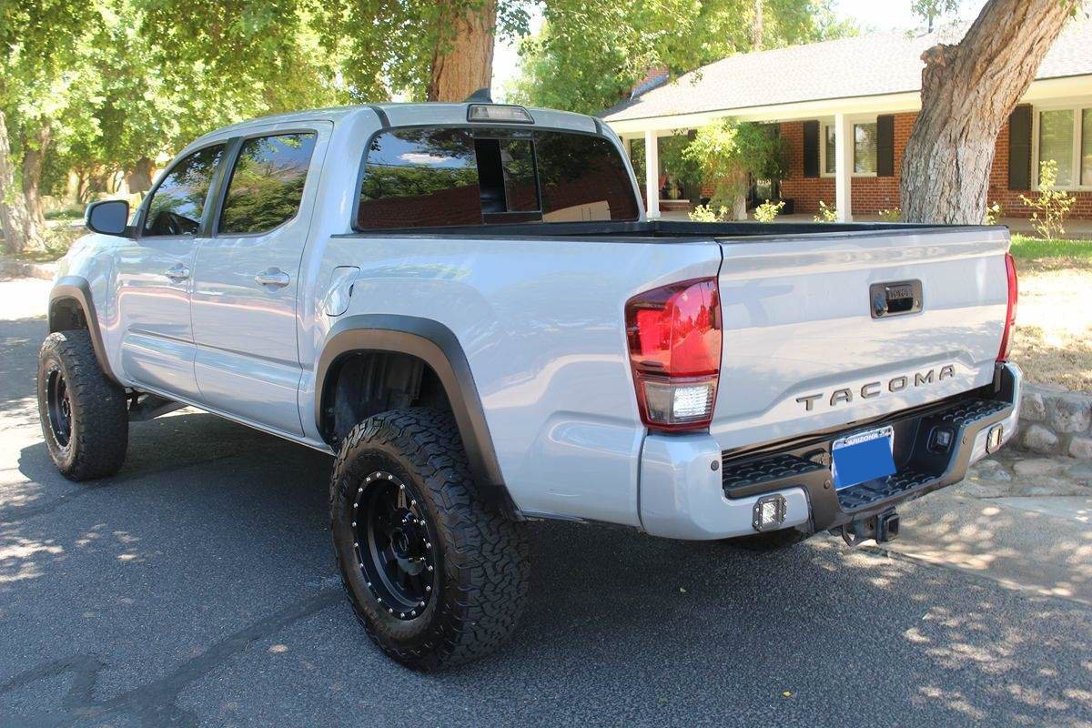 Used 2019 Toyota Tacoma TRD Off-Road AWD/4WD image 49
