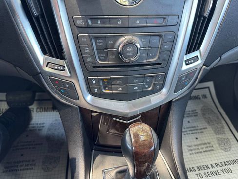 Used 2011 Cadillac SRX Luxury FWD image 21