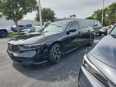 Used 2023 Honda Accord Sport image 9