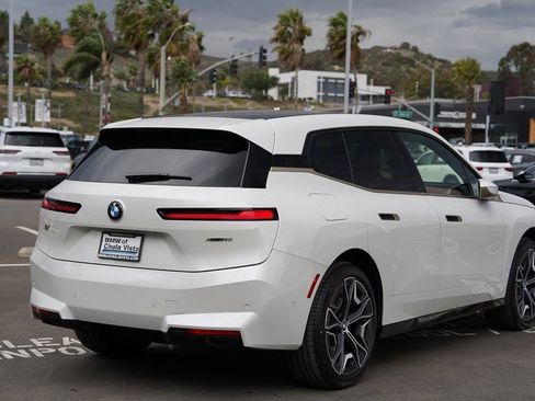 New 2026 BMW iX xDrive60 image 7