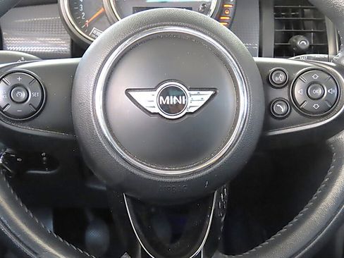 Used 2017 MINI Cooper 2-Door Hardtop FWD image 13