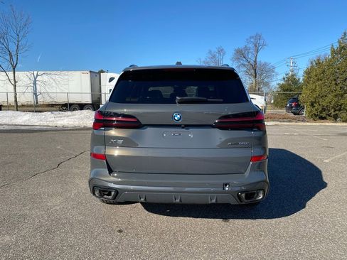 New 2026 BMW X5 xDrive50e image 3