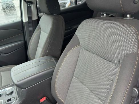 Used 2021 Chevrolet Traverse LS AWD/4WD image 11
