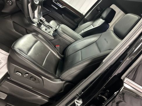 Used 2023 GMC Sierra 1500 Denali w/ Denali Reserve Package AWD/4WD image 12
